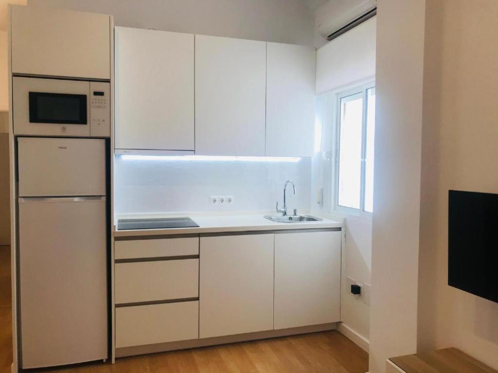 Apartment Gleaming & Well Located In Center *
